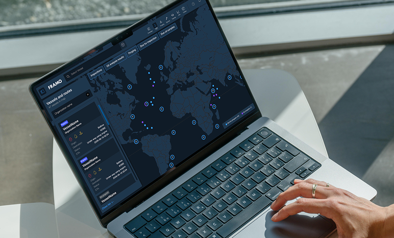 MyPage på laptop med globalt kart